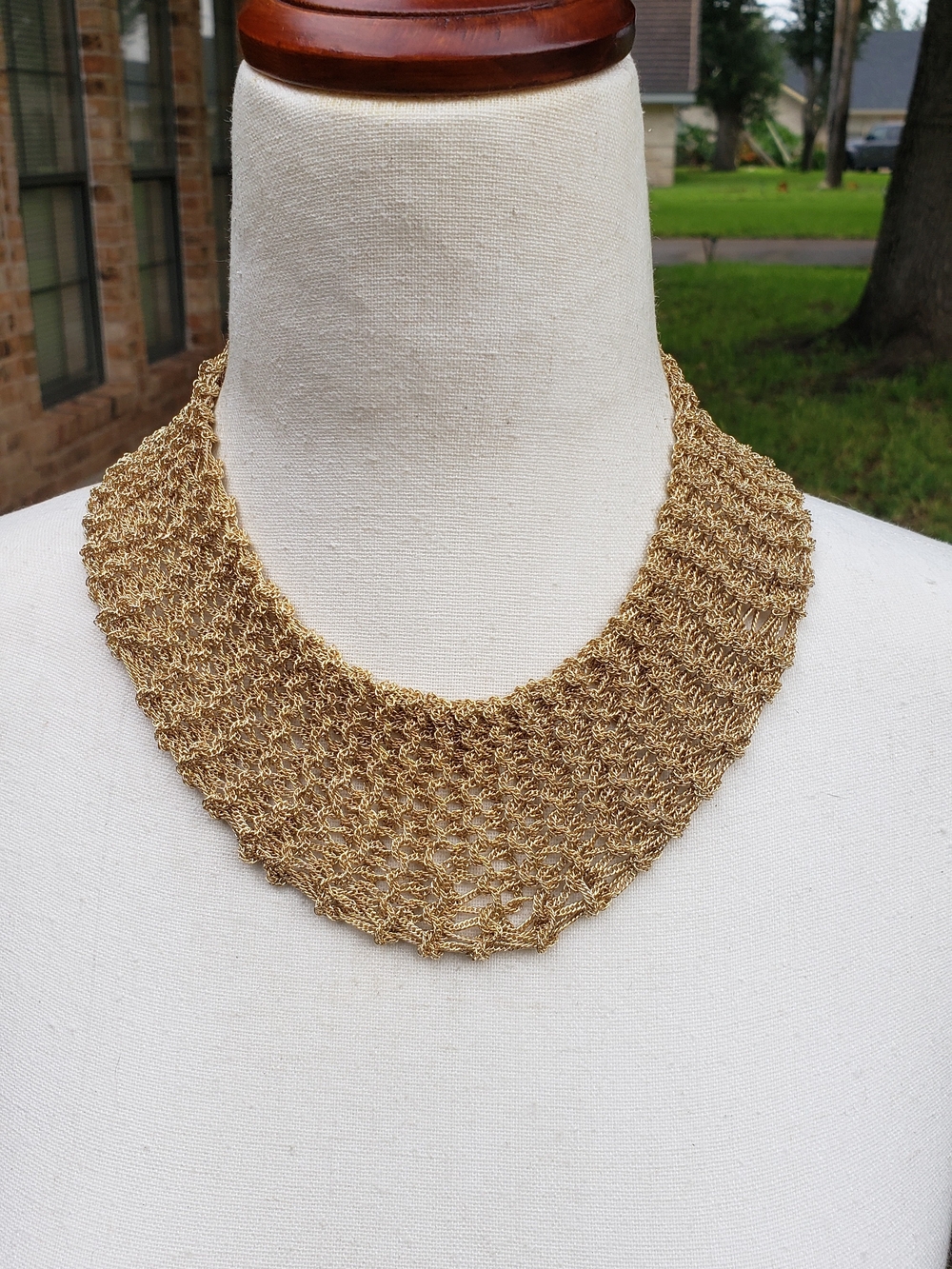 Gold-Tone Mesh Cleopatra Style Collar Necklace - NEW